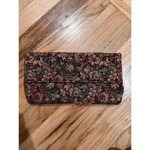 Vintage Floral Tapestry Clucth